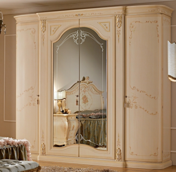 Шкаф A&M Ghezzani Regency C108